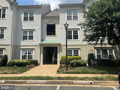 12491 Hayes Ct unit 303, Fairfax, VA 22033 - photo 3