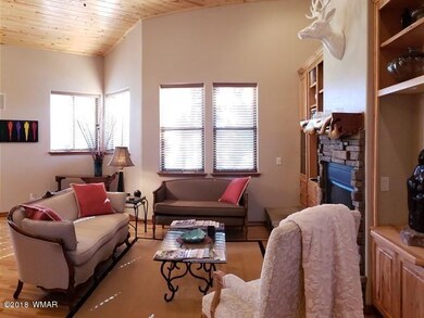 005_Living Room