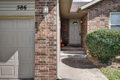 586 Stoney Path-4