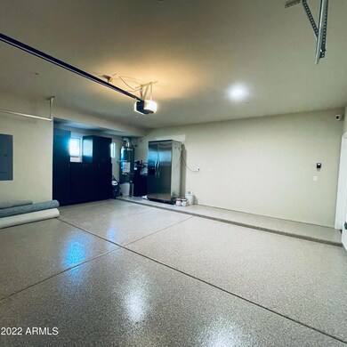 2 CAR GARAGE