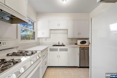 12-71 Orchard St unit 1X, Fair Lawn, NJ 07410 - photo 7