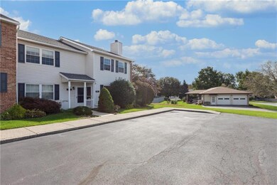 110 Drift Ct unit B, Bethlehem, PA 18020 - photo 2