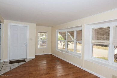 2 1017 Thrush Cir - Family Room - View 2