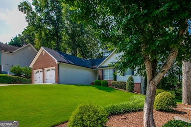 5505 Riverchase Dr, Flowery Branch, GA 30542 - photo 4