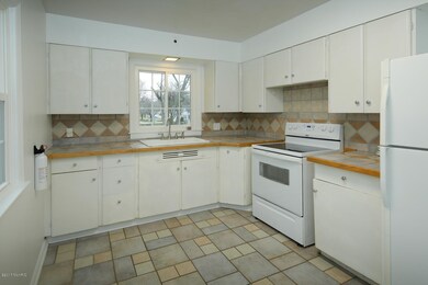 1406 Trails End St-106
