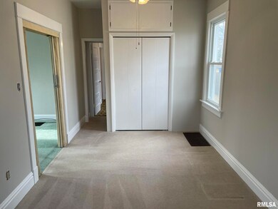 2206 Pacific St, Davenport, IA 52804 - photo 7