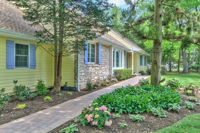 9 Brookview Dr Colts Neck NJ-large-007-F