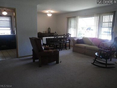 2433 Larchmont Dr, Wickliffe, OH 44092 - photo 3