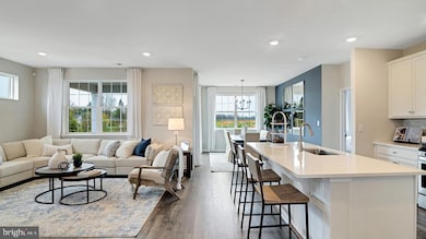 1518 Dresden Dr, Breinigsville, PA 18031 - photo 3