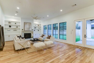 859 W 41st St, Houston, TX 77018 - photo 3