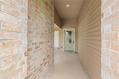 18349 Fox Hollow Loop, Hammond, LA 70401 - photo 2
