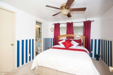 742 Periwinkle Cir, Sebastian, FL 32976 - photo 3