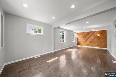 19 Augusta St, Elmwood Park, NJ 07407 - photo 6