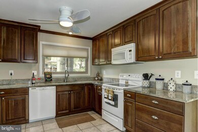 9424 Bethany Place, Montgomery Village, MD 20886 - photo 7