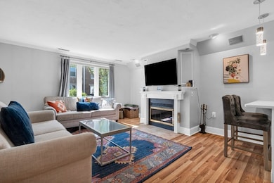 166 Quincy Shore Dr unit 108, Quincy, MA 02171 - photo 5