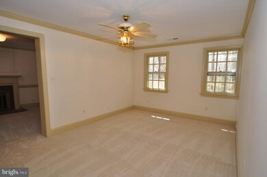 10634 Timberidge Rd, Fairfax Station, VA 22039 - photo 3