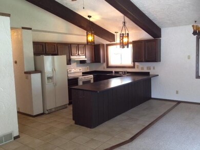 5629 Vineyard Rd, Fitchburg, WI 53575 - photo 4