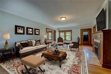 Living room has been virtually staged to help people imagine how to place furniture and to give the buyer good ideas.