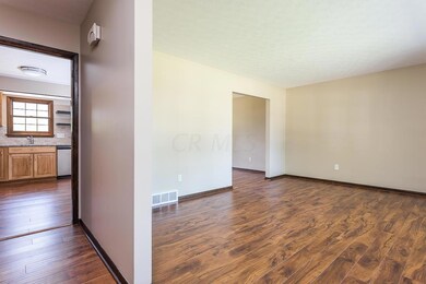 1823 Balsamridge Rd, Columbus, OH 43229 - photo 6