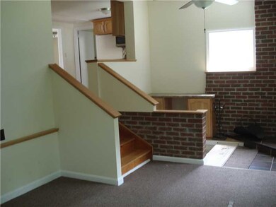 131 Endicott Dr, Warwick, RI 02886 - photo 3