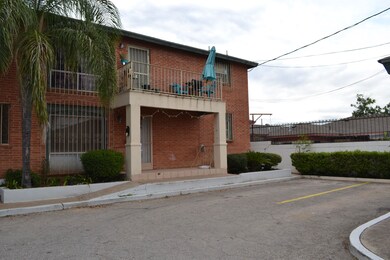 1305 Tilden Ave, Laredo, TX 78040 - photo 6