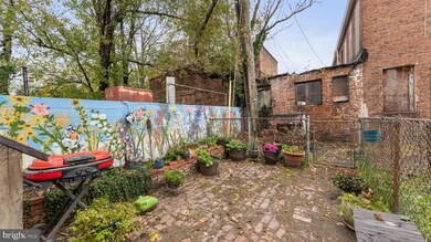 305 S Baylis St, Baltimore, MD 21224 - photo 6