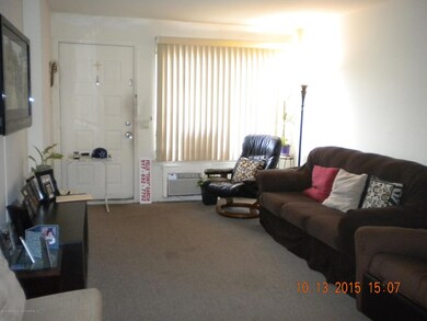 64 Daffodil Ln unit 109, Staten Island, NY 10314 - photo 2