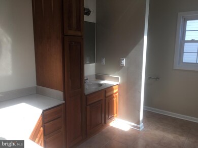 261 Stonewall St, Strasburg, VA 22657 - photo 4