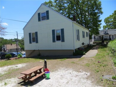 229 Fairfield Ave, Woonsocket, RI 02895 - photo 3