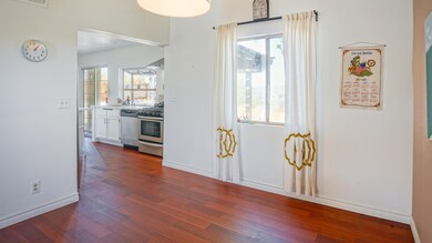 004_Dining Room  (1)