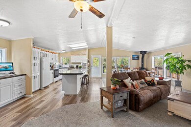 132 Marcy Loop Rd, Grants Pass, OR 97527 - photo 2