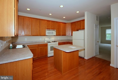 8102 Mississippi Rd, Laurel, MD 20724 - photo 3