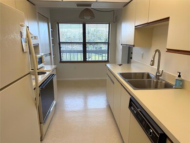 435 30th Ave W unit D303, Bradenton, FL 34205 - photo 7