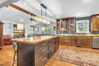 1110 Darwin St, Charleston, SC 29412 - photo 4