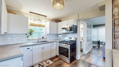 1630 E Maple St NW, North Canton, OH 44720 - photo 5