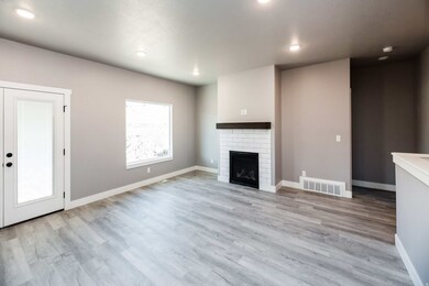 667 E 2475 N, North Logan, UT 84341 - photo 5