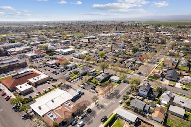 422 J St, Los Banos, CA 93635 - photo 5