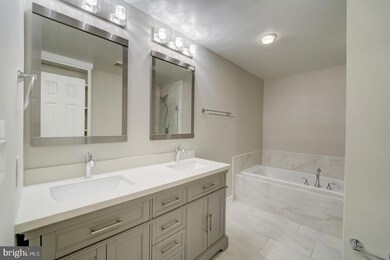 6866 Mclean Province Cir, Falls Church, VA 22043 - photo 4