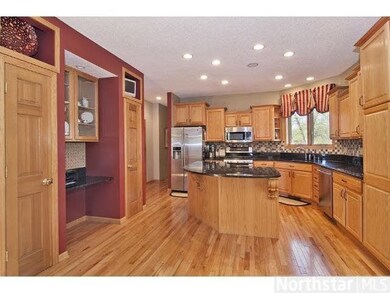 18400 Chennault Way, Eden Prairie, MN 55346 - photo 2