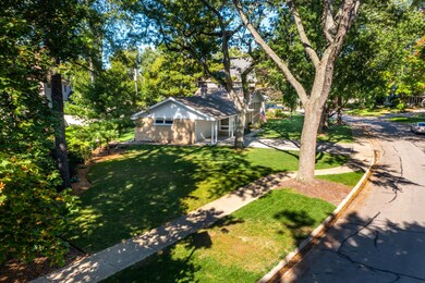 725 S Sleight St, Naperville, IL 60540 - photo 4