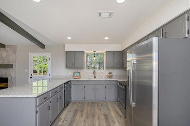 9-web-or-mls-5458 Monterrey Rd-04
