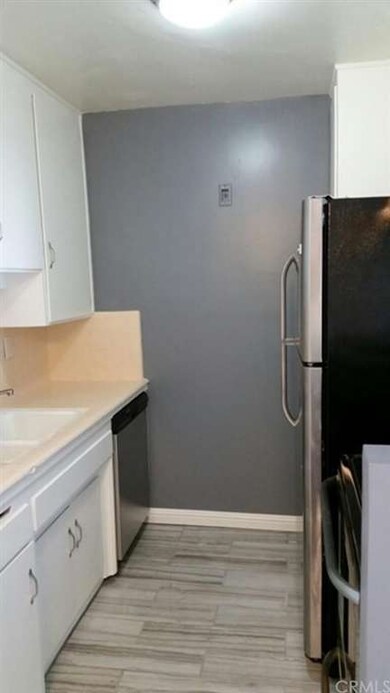 Galley Kitchen, Decorator paint throughout