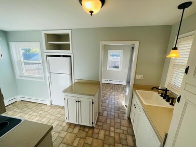 209 N Schanck Ave, Pen Argyl, PA 18072 - photo 2