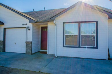 1009 & 1011 E Connecticut Ave, Nampa, ID 83686 - photo 2