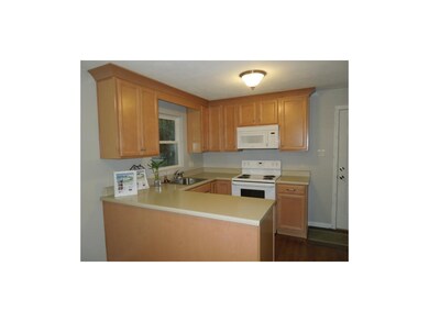 WOW! Brand new kitchen! Special self closing doors