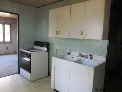 19 Vics Ct, Albany, NY 12205 - photo 4