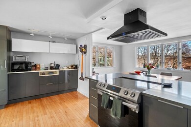 244 Vinton St, Melrose, MA 02176 - photo 3