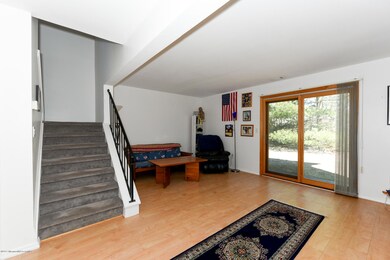8 Owl livingroom