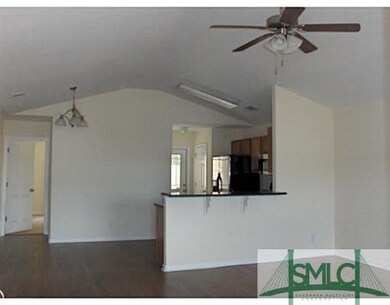 Kitchen. Breakfast Bar & Dining Area
