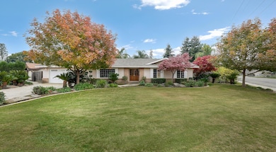 2113 E Paradise Ave, Visalia, CA 93292 - photo 4